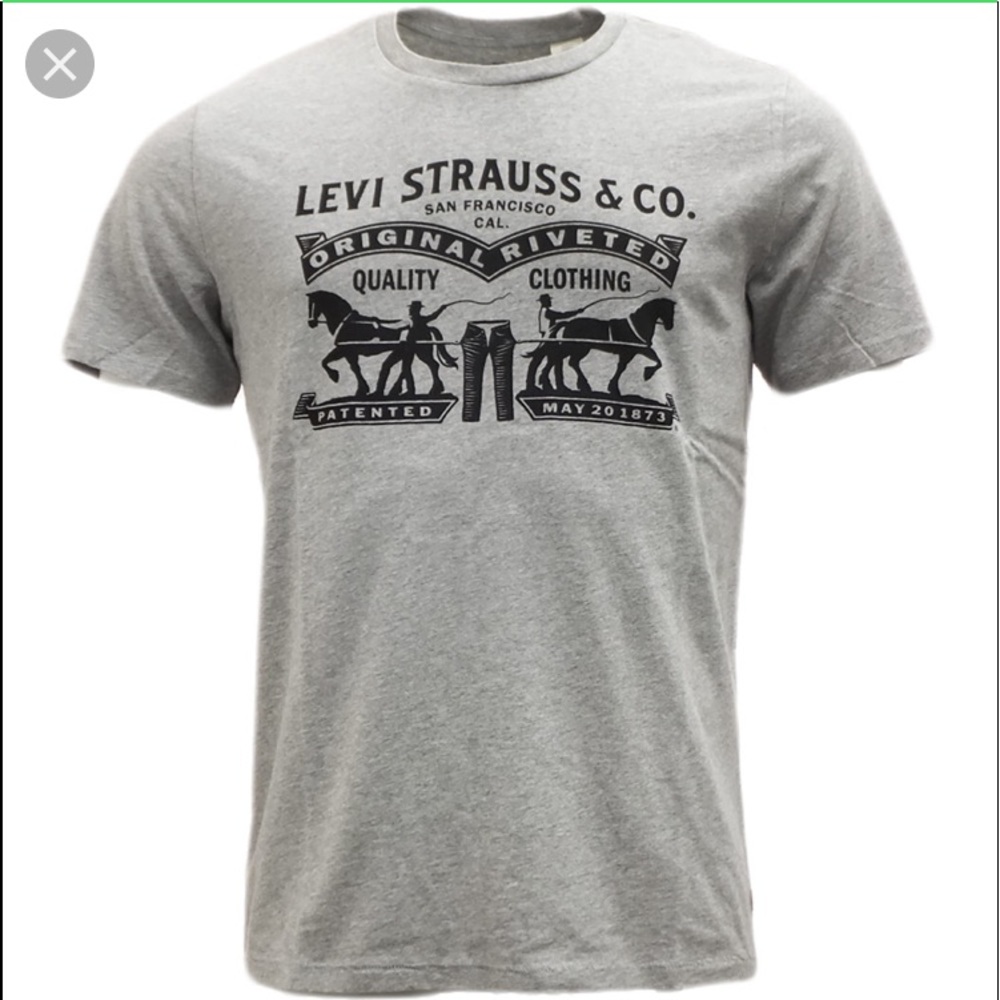 Grey Levi’s t shirt